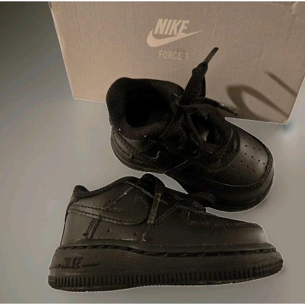 Nike Force 1 LE (TD) Toddler Shoes – Triple‎ Black, Size Toddler 3C